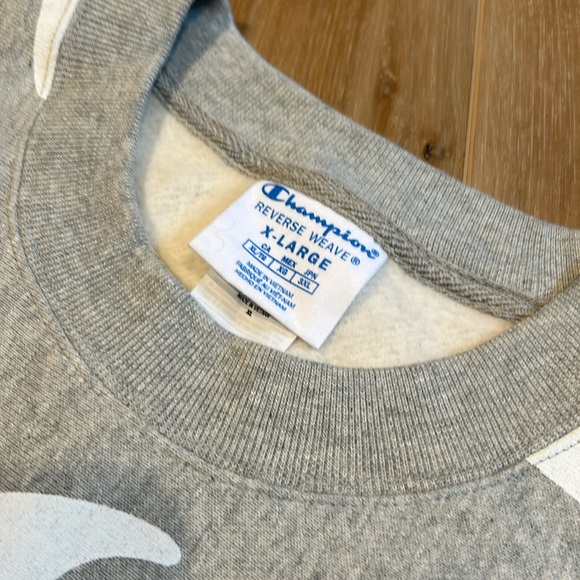 NWT Men’s Champion Crew sweatshirt - Picture 3 of 15
